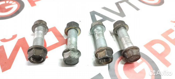 Болт Toyota Camry Gracia SXV20 5S-FE 2000.04