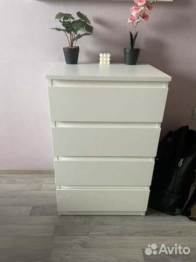 Комод,две полки