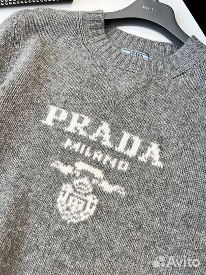 Свитер Prada