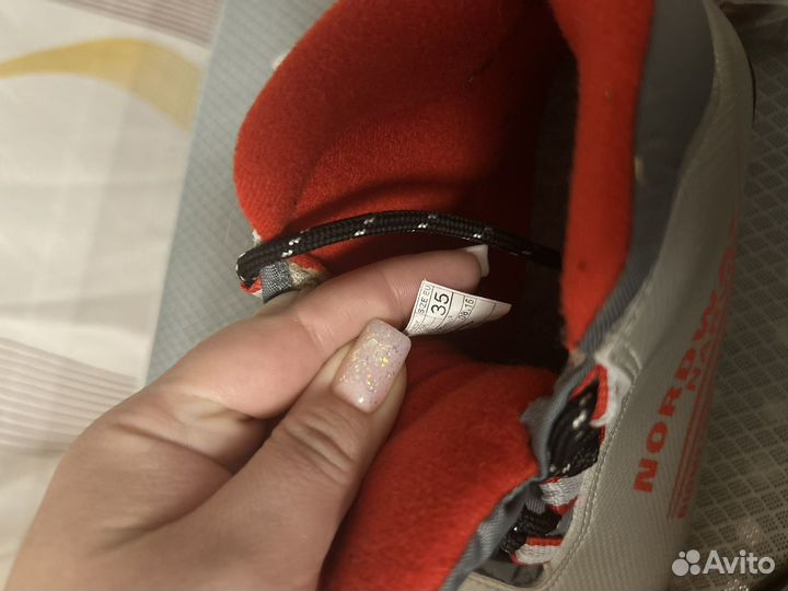 Лыжные ботинки