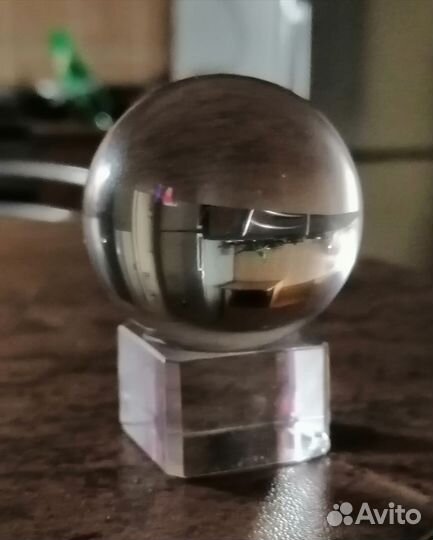 Шар стеклянный на подставке