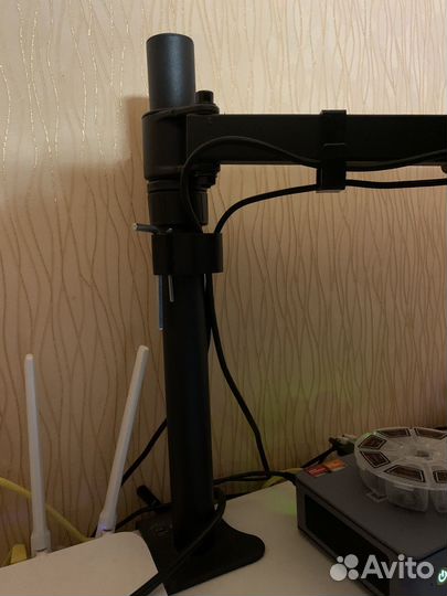 Кронштейн для монитора Arm Media LCD-T12 / до 32