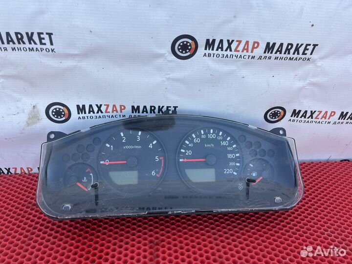 Панель приборов Nissan Navara 2.5 DIZ 2008