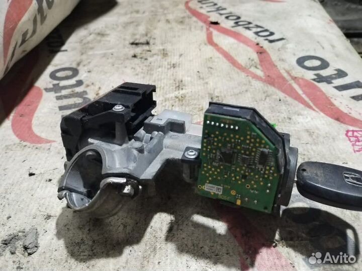 Замок зажигания Honda Civic 4D FD R18A1 2008