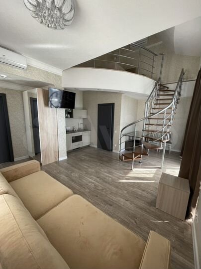 Комната 35 м², 1/4 эт.