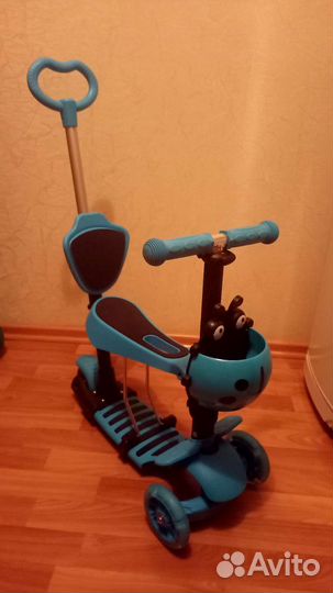 Самокат с родительской ручкой