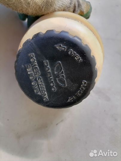 Бачок гура гидроусилит. Daewoo Nexia N150 2008-16