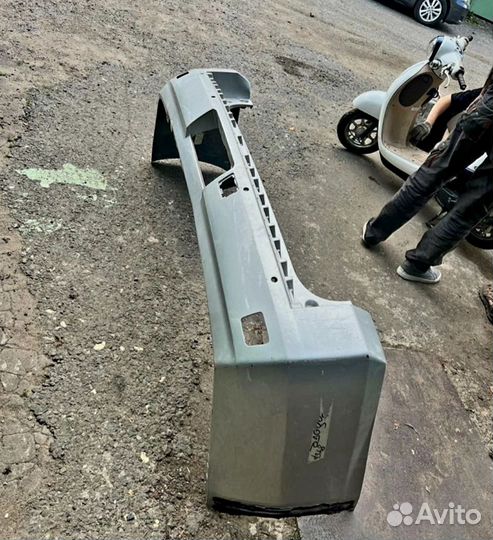 Бампер задний на Chevrolet Tahoe IV
