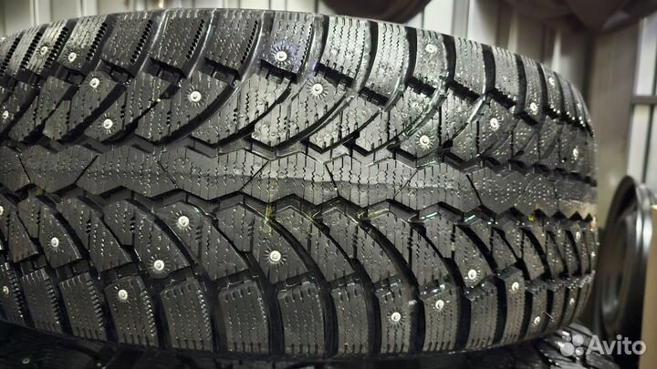 Pirelli Formula Ice 235/60 R18 107T