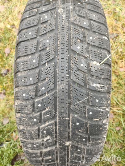 Kumho I'Zen KW22 215/60 R16 99T