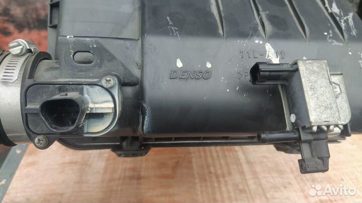 Корпус воздушного фильтра Suzuki Swift K12B