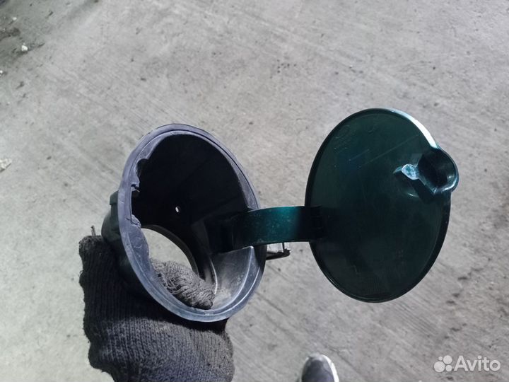 Лючок бензобака Ford Focus 1