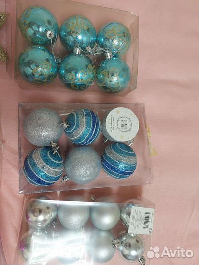 Новогодний носок и ёлочные игрушки новые