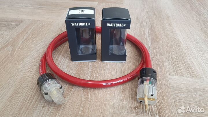 DH Labs red wave, сетевой кабель Hi End, 1.5 м