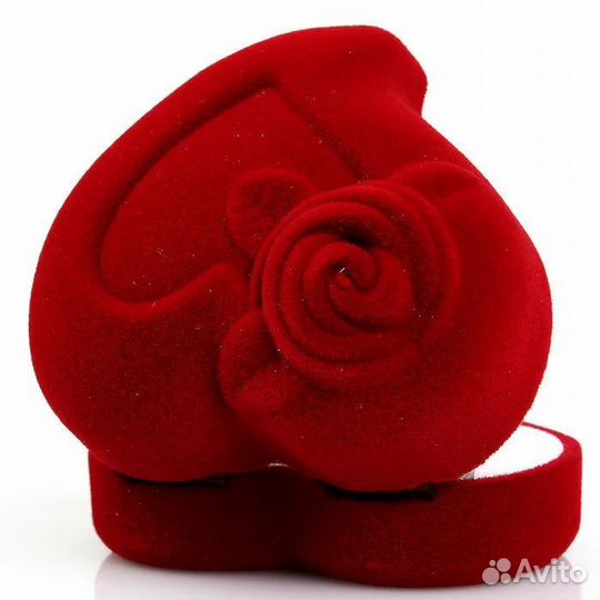 Футляр в виде сердца