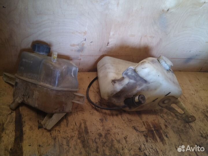 Бачок расширительный омыватель Лада калина