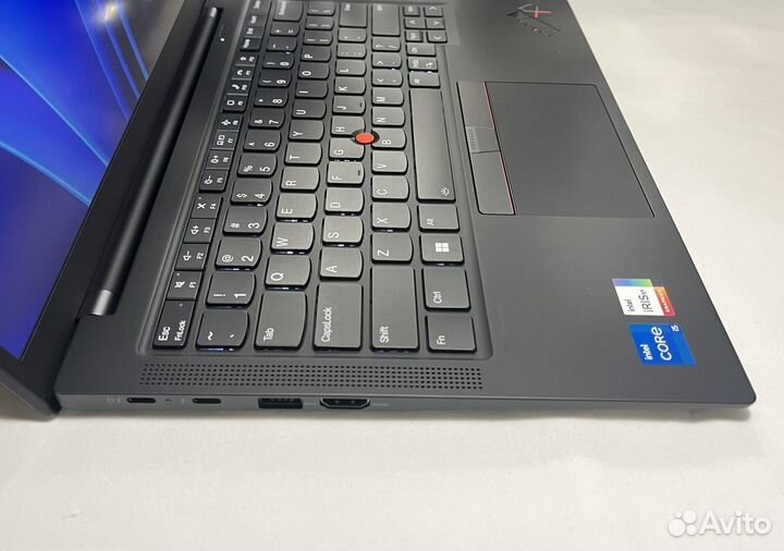 Thinkpad x1 carbon gen 11 (i5-16-512-fullhd)