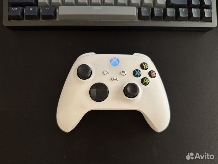 Игровая приставка Xbox series s