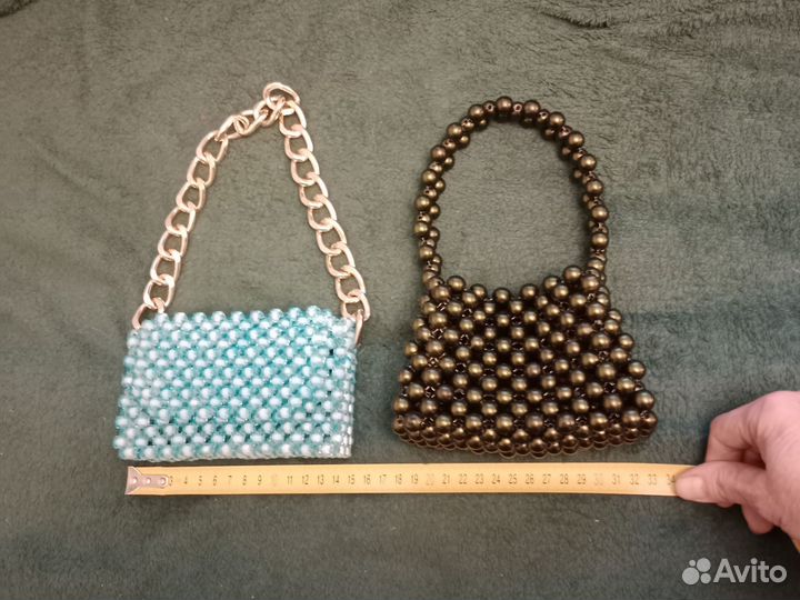 Сумочка из акриловых бусин