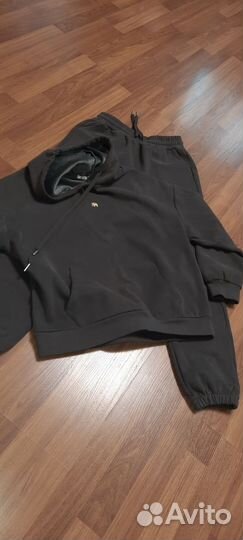 Спортивный костюм женский