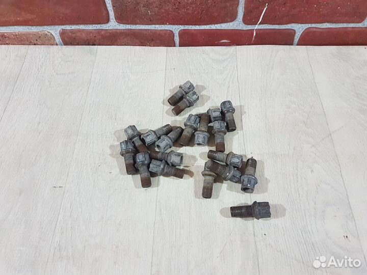 Болт колесный Volkswagen polo 2013