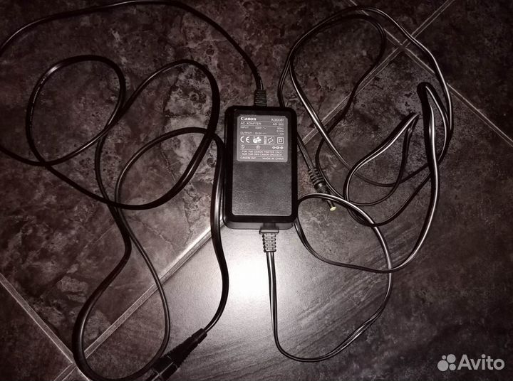 Адаптер Canon K30081 (13.5V, 1.0 A)
