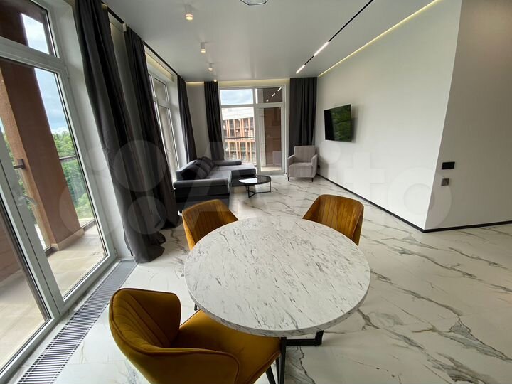 3-к. квартира, 87 м², 19/20 эт.