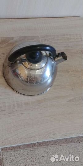 Чайник заварочный. Салатница. Корзина плетёная лак