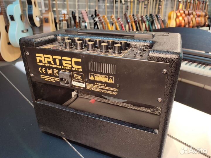 Гитарный комбоусилитель artec G25RT