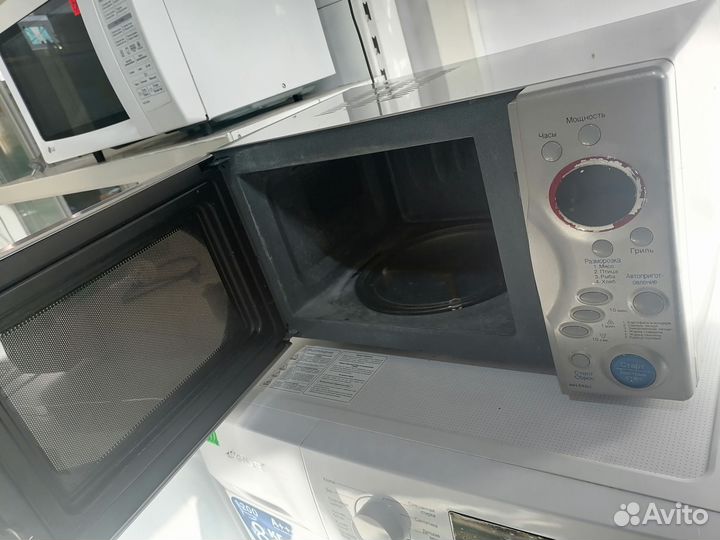 Продам микроволновую печь LG гарантия