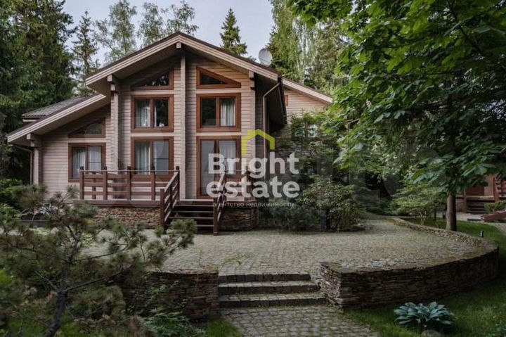 Дом 360 м² на участке 23 сот.