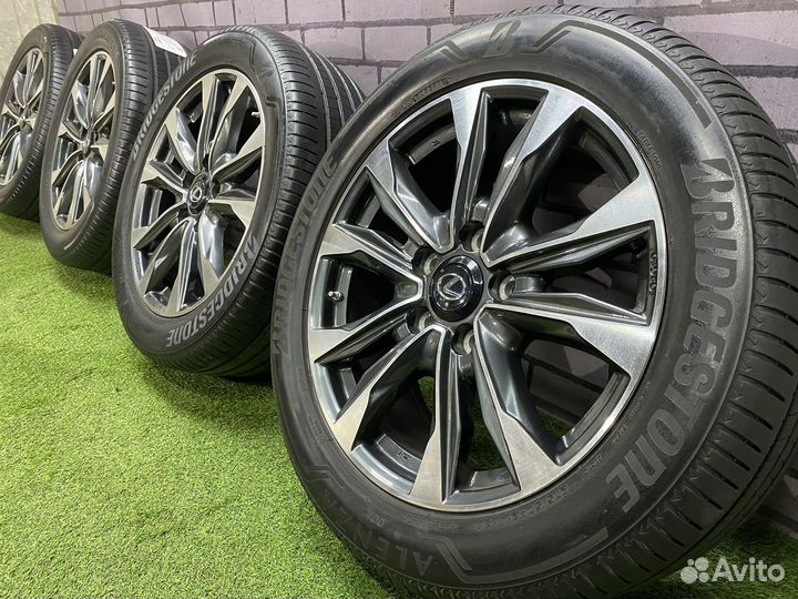 Оригинальные колеса на Lexus LX570 R21