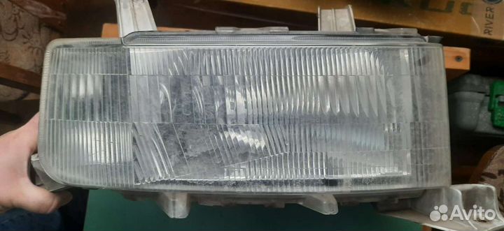 Фары на Toyota bb