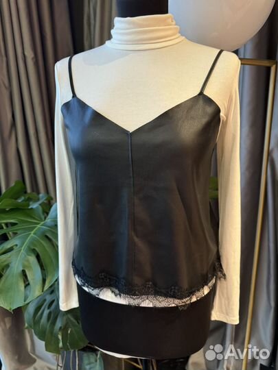 Топ Bershka из экокожи черный S 42/44