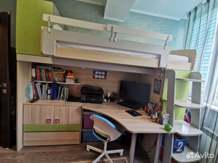 Детский мебельный гарнитур