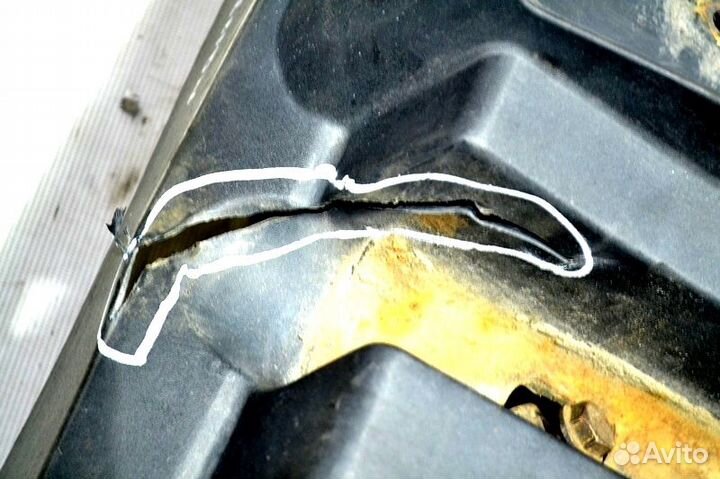 Крыло ведущего моста, заднее правое mercedes-benz