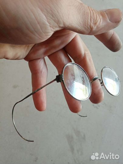 Очки старинные