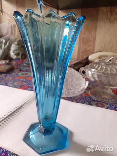 Ваза для цветов цветное стекло ссср.подсвечники