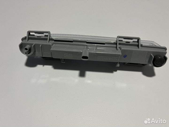 Правая противотуманка Mercedes W212 диодная W204