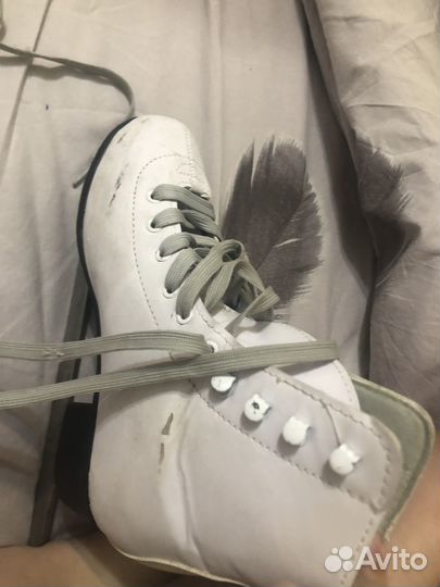 Коньки фигурные 37 размер