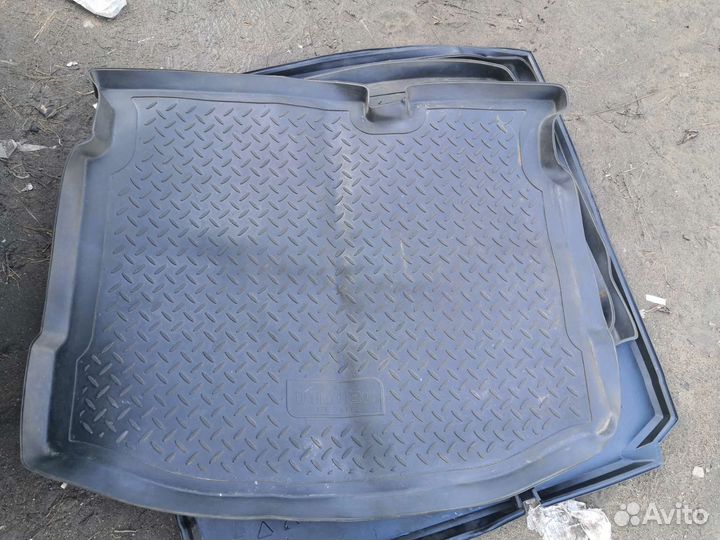 Резиновые Коврики в багажник на различные авто