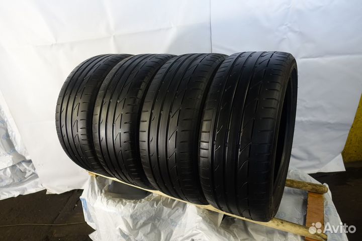 Bridgestone Potenza S001 245/40 R18
