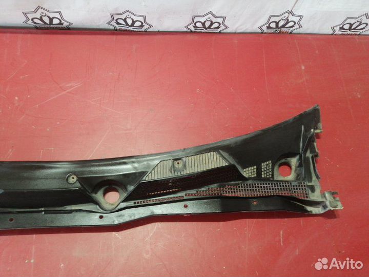 Решетка стеклоочистителя\Жабо Nissan Almera N16