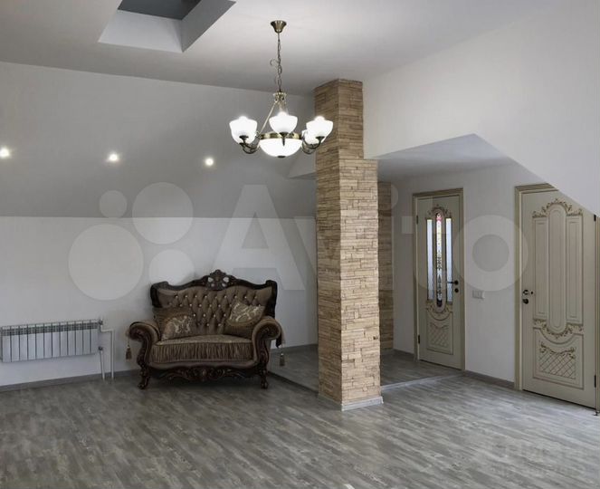 Таунхаус 210 м² на участке 3 сот.