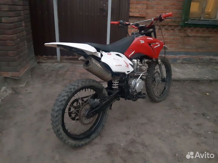 Кроссовый мотоцикл