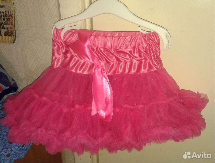 Розовая шубка и юбка в стиле Barbi