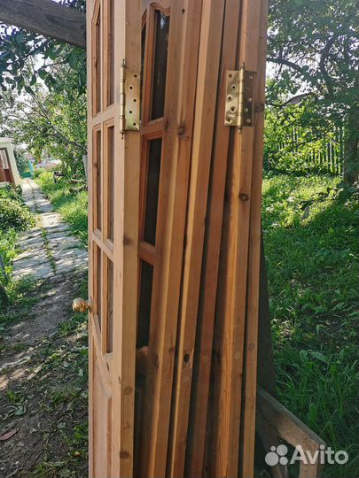 Двери межкомнатные из массива