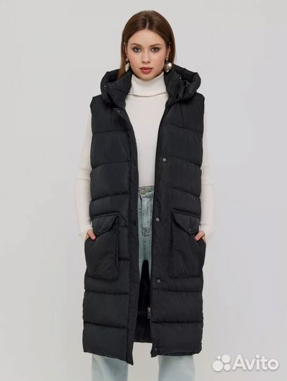 Жилет длинный с капюшоном утепленный стеганый