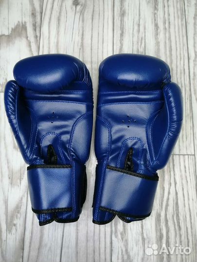 Боксерские перчатки