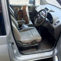 Honda Mobilio 1.5 CVT, 2003, 266 000 км, с пробегом, цена 444 444 руб.